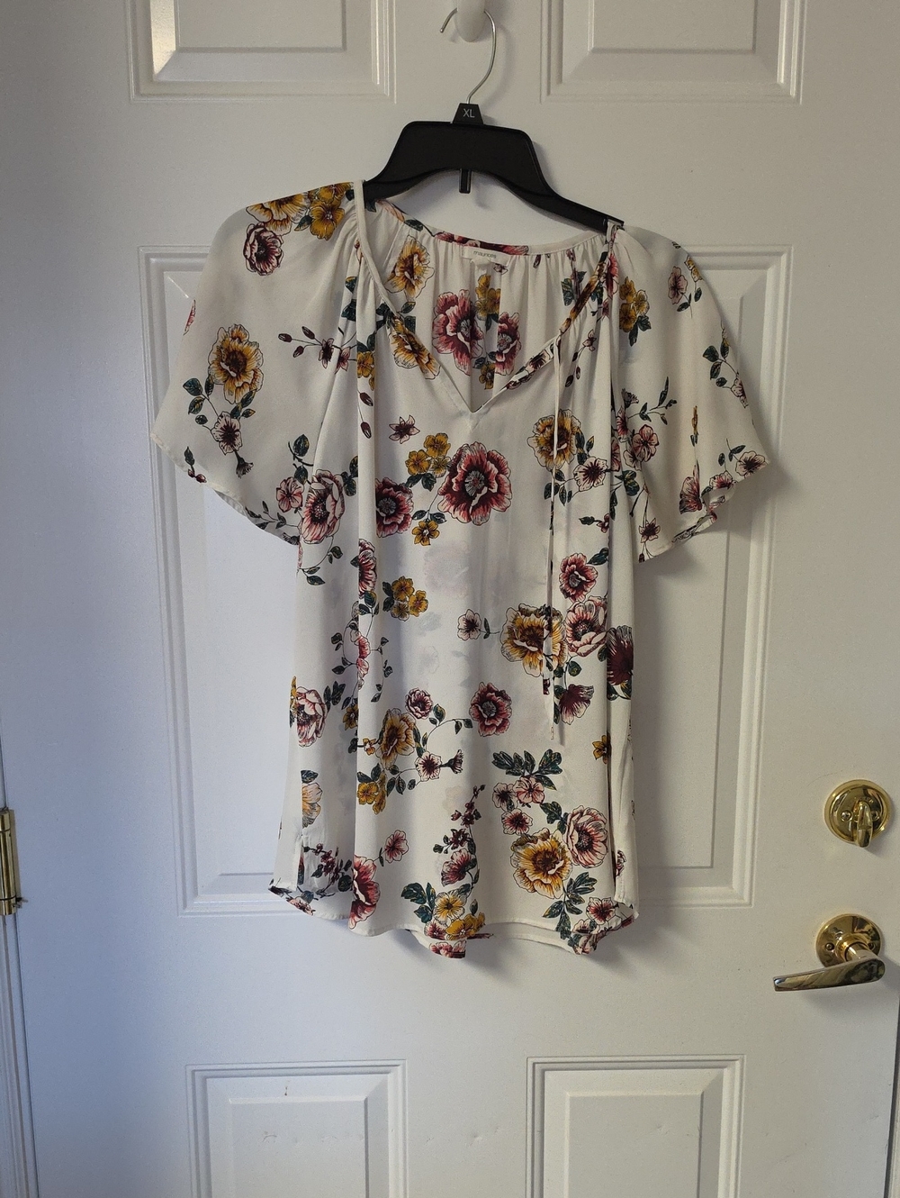 Maurices White Floral Tie-Neck Flutter Sleeve Blouse